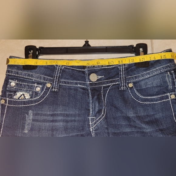Rue 21 "Jeans, embroidery on back & front, distressed, perfect condition - Picture 7 of 11